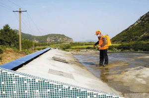 鹤浦镇建起42个太阳能垃圾处理站(图)